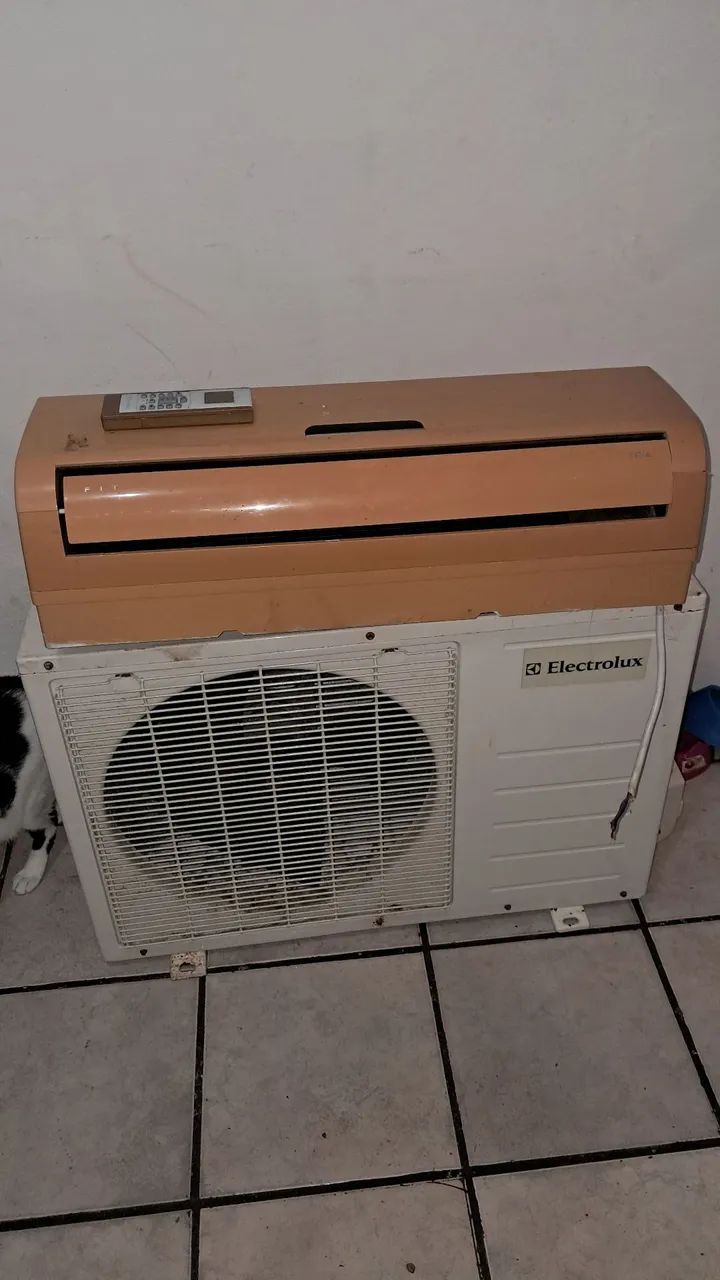 Ar Condicionado Electrolux com Defeito - 7.000 BTUs