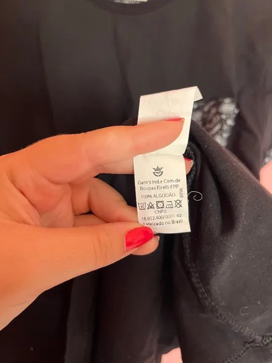 Camiseta Preta Plane com Bolso TAM M  - Foto 4