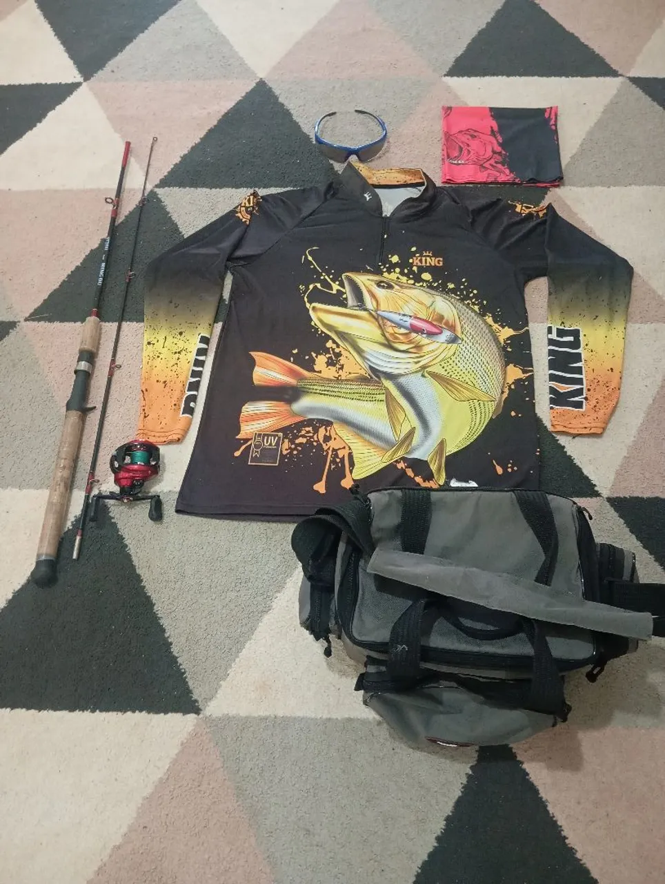 Kit Pesca Esportiva Completo - Vara, Carretilha, Camisa e Acessórios