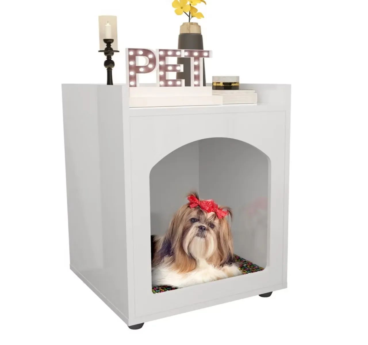 Mesa de cabeceira e cama pet