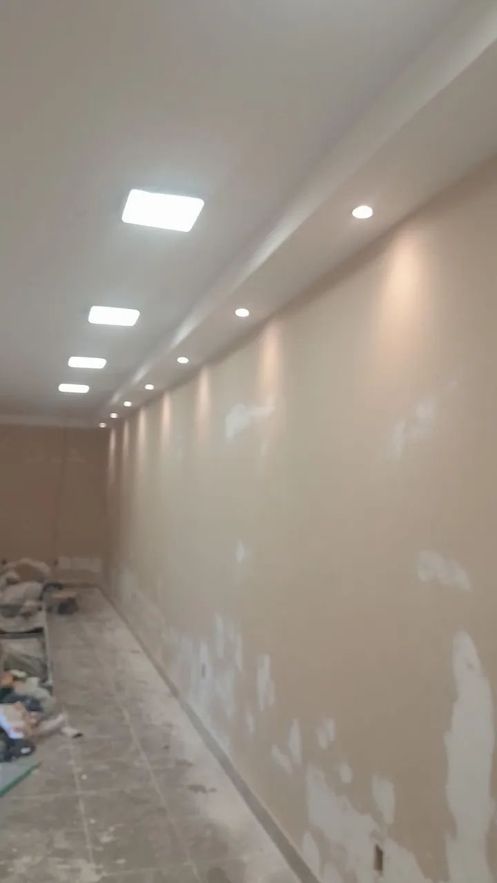 Gesseiro e pintor  - Foto 2
