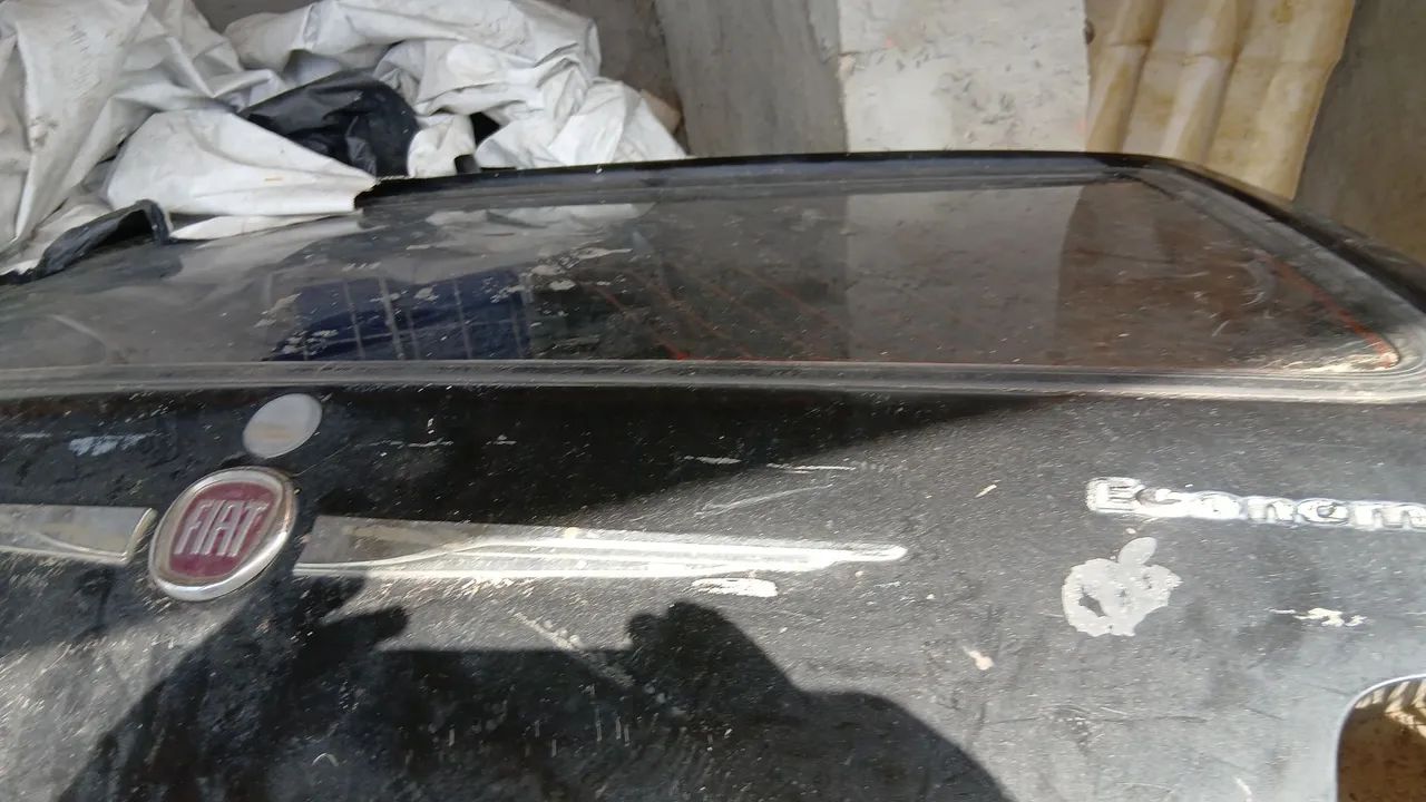 Tampa traseira UNO FIRE 2010