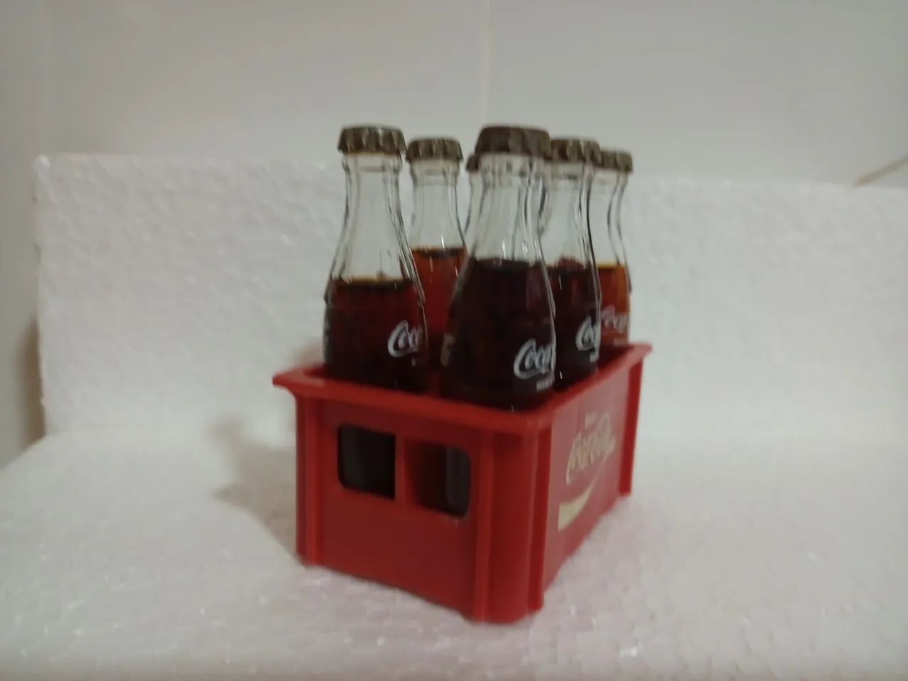 Engradado Coca cola miniatura com 6 garrafinhas  - Foto 4