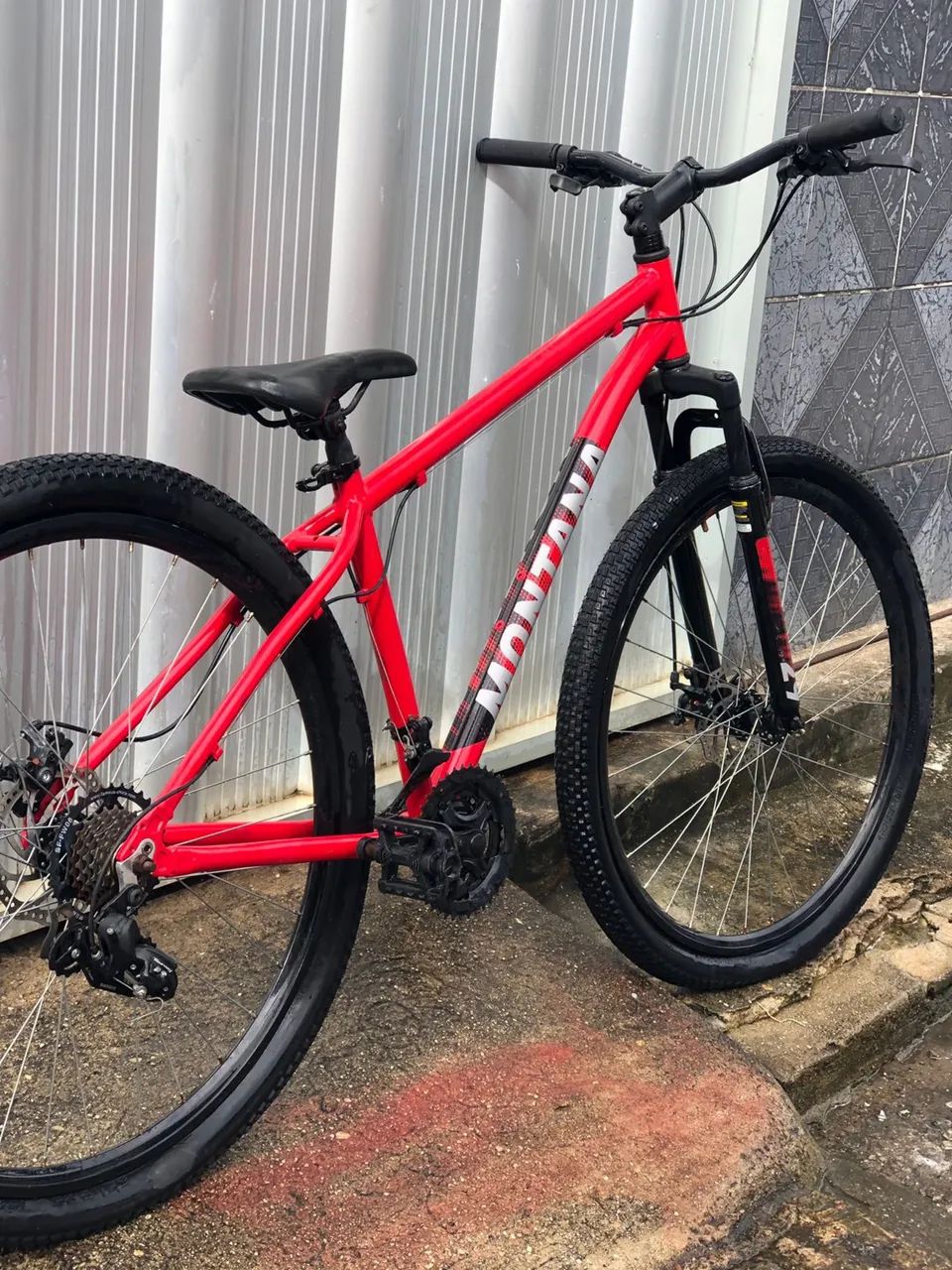 BICICLETA ARO 29 EM ESTADO DE NOVA