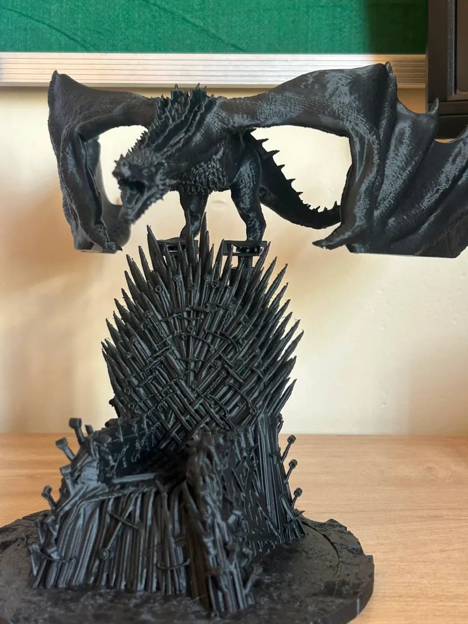 Impressão 3D - Trono de Ferro - Game Off Trones  - Foto 2