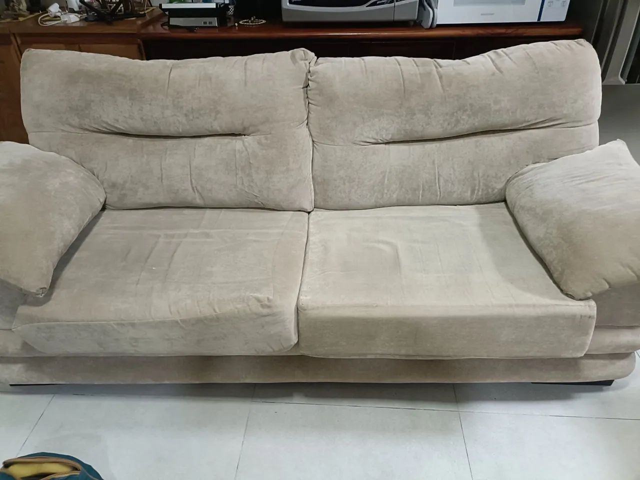 Vendo jogo de sofá dois e três lugares - Foto 2