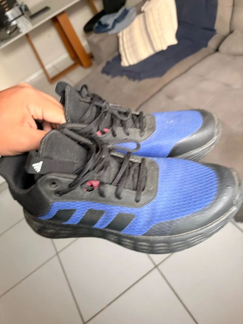 Tênis adidas 