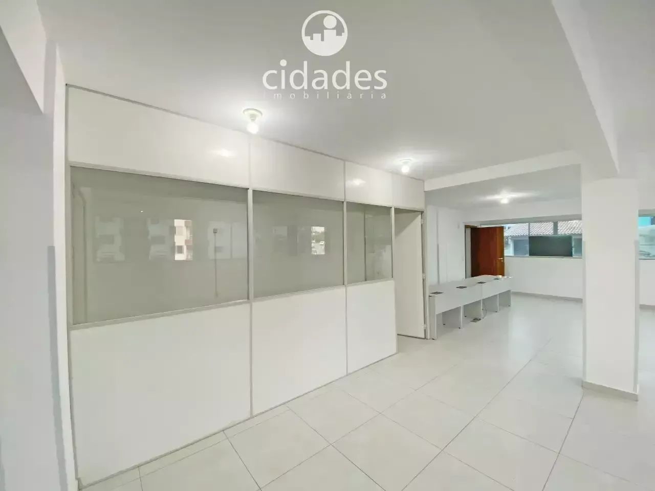 Aluguel de ampla sala comercial na região continental de Florianópolis - Foto 4