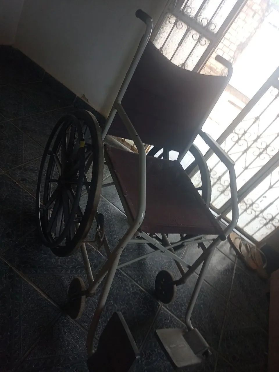 Cadeira de roda - Foto 2