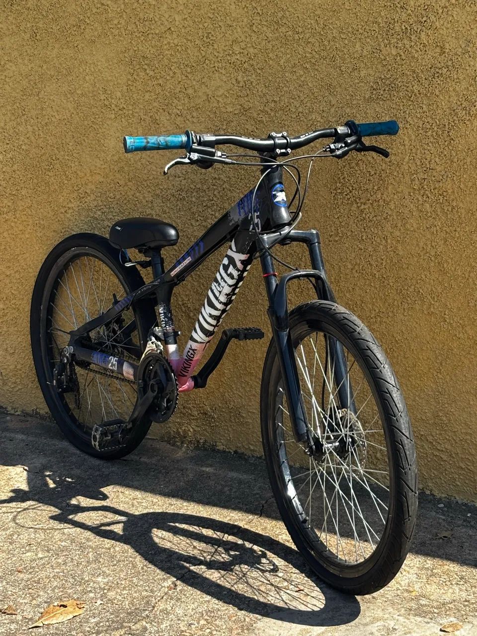 Vendo bicicleta viking tuff 25  - Foto 2
