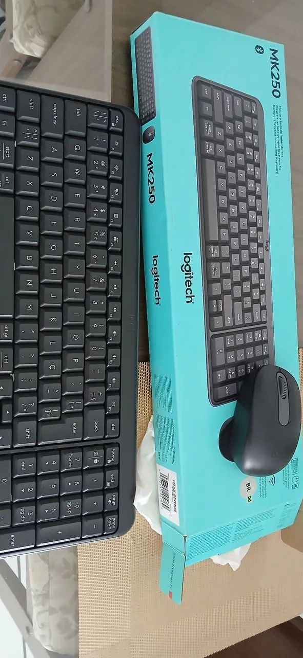 Teclado e Mouse Logitech MK 250 novo na caixa  - Foto 2