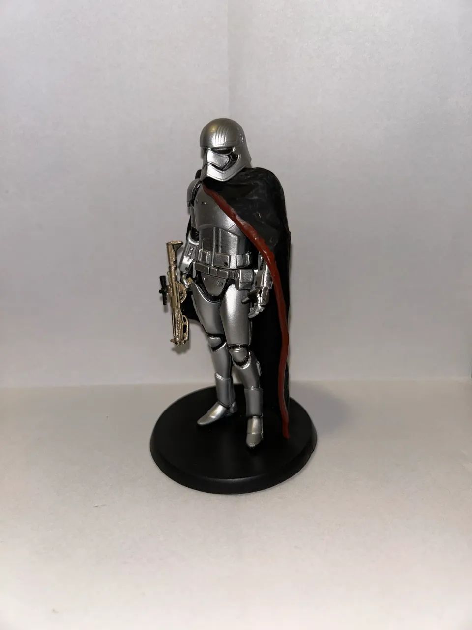 Action Figure Star Wars (37) - Capitã Phasma - Foto 3