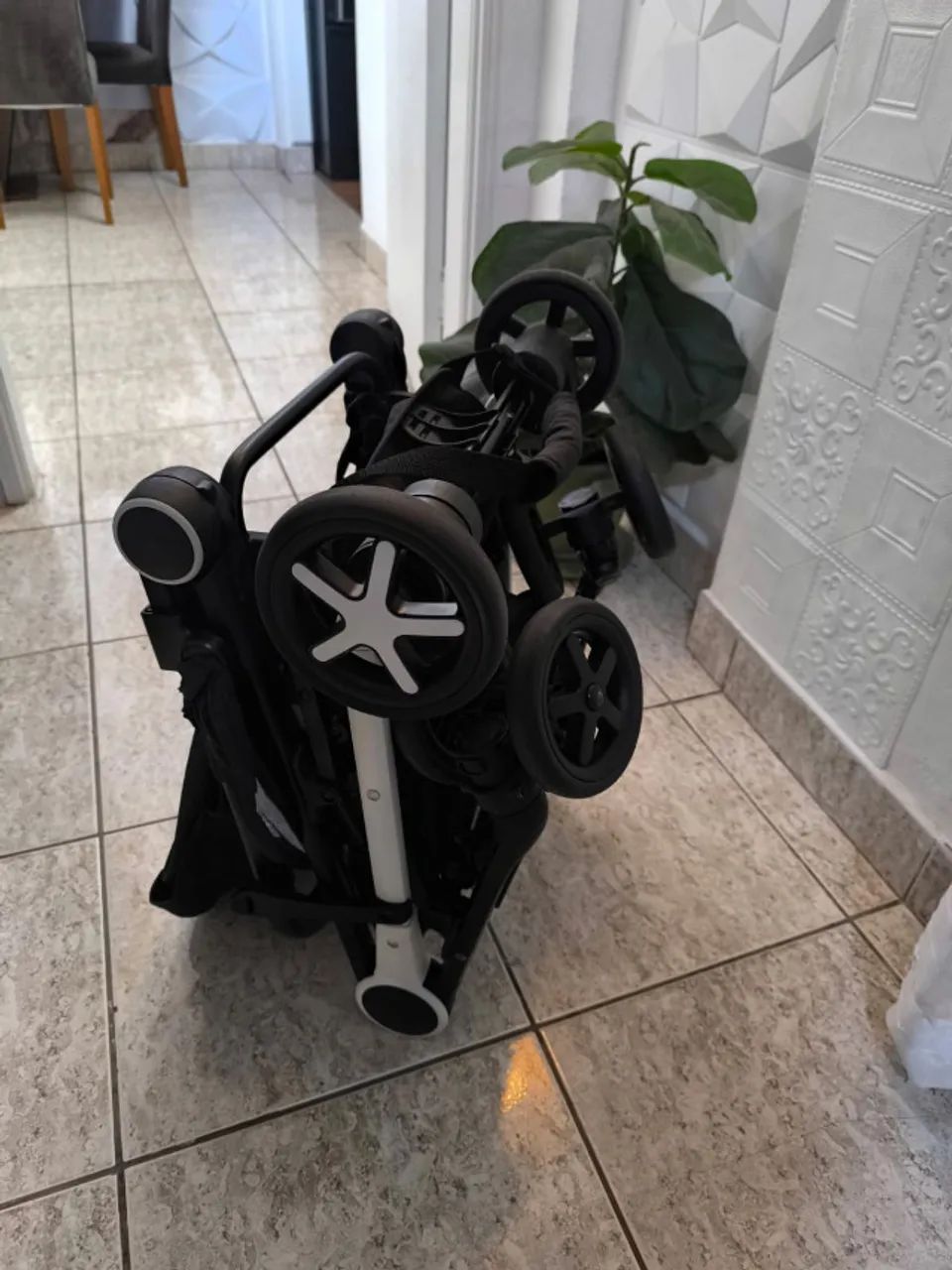 Carrinho de passeio Chicco Miinimo Black Night. Ultra compacto. - Foto 5