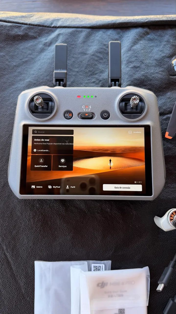 Drone DJI Mini 4 Pro - Fly More Combo + Controle RC 2  - Foto 4
