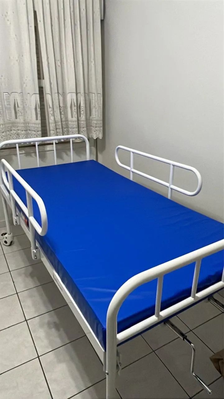 Cama Hospitalar Dellamed com Colchão e Grades - Foto 2