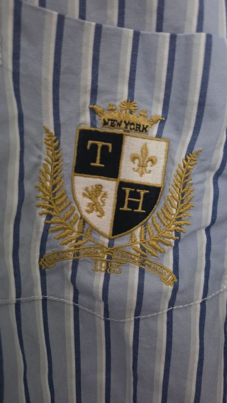 Camisa Tommy Hilfiguer - tamanho M - Foto 3