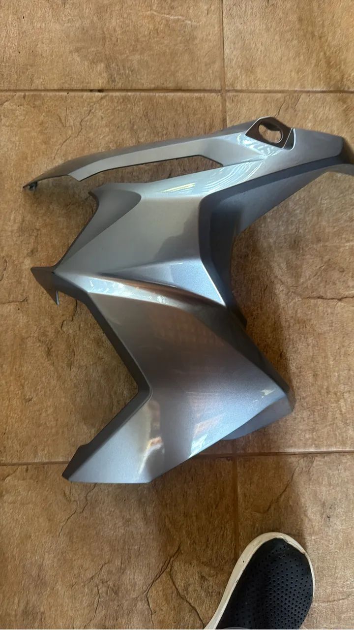 Lateral esquerda Adv 160