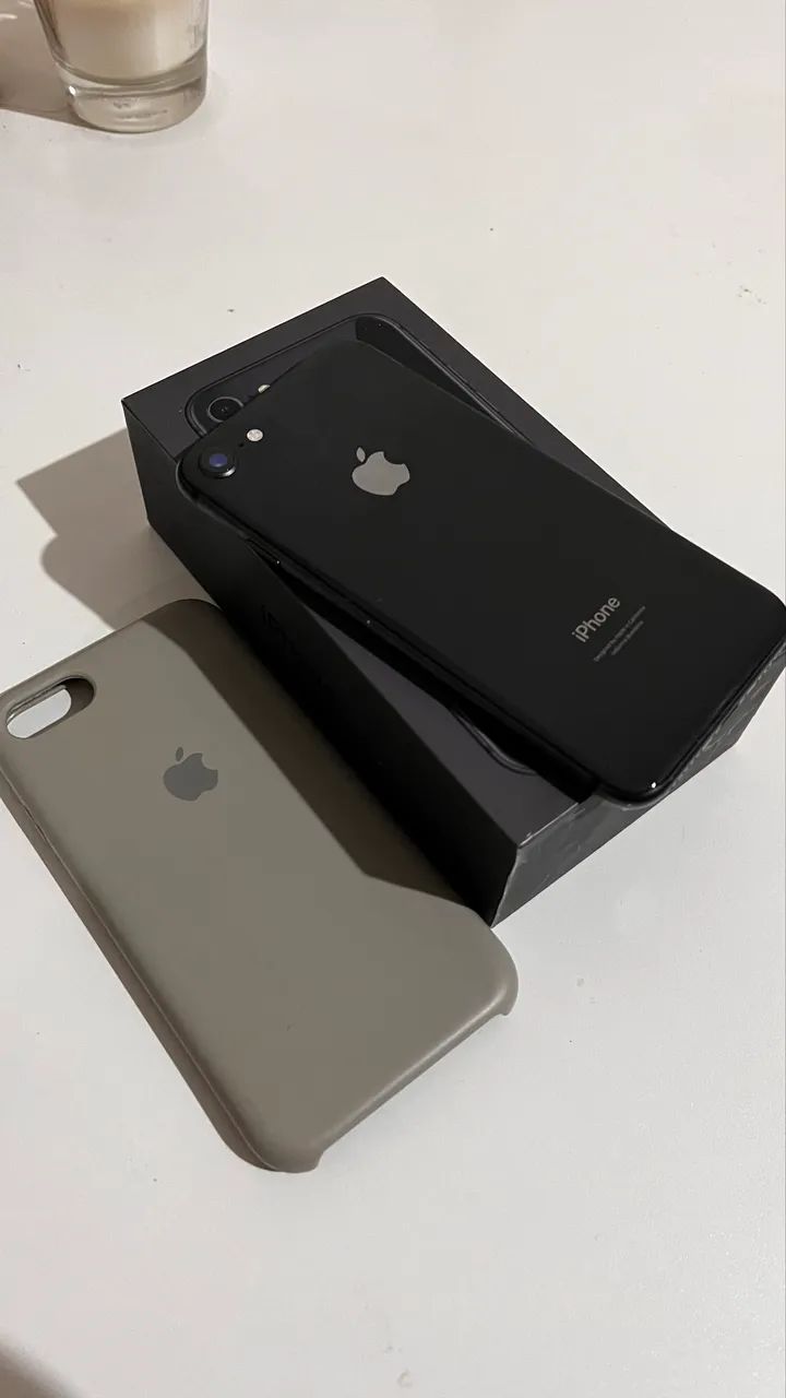 iPhone 8 64GB preto