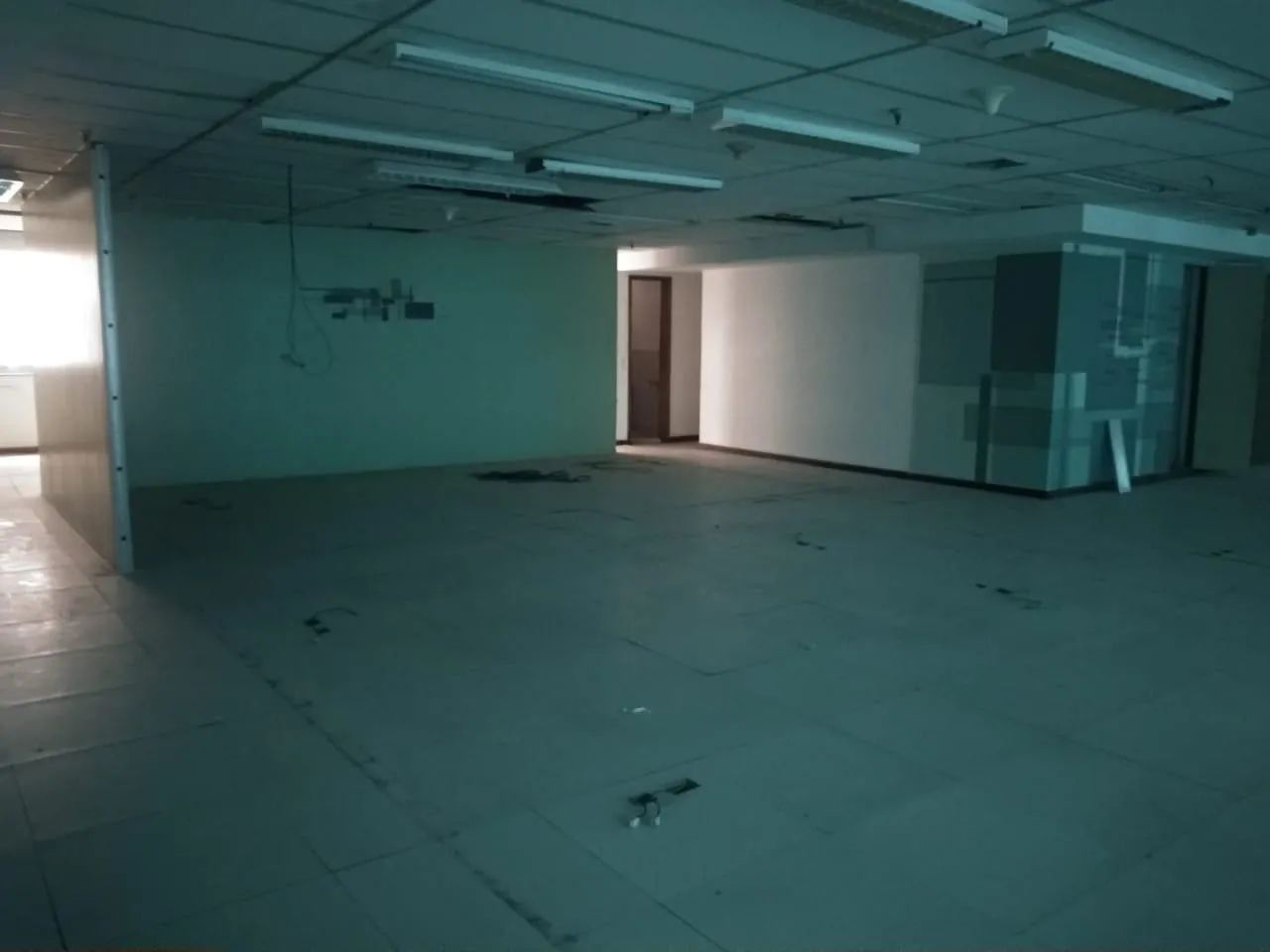 Comercial para Venda em Rio de Janeiro, Centro, 4 banheiros - Foto 2