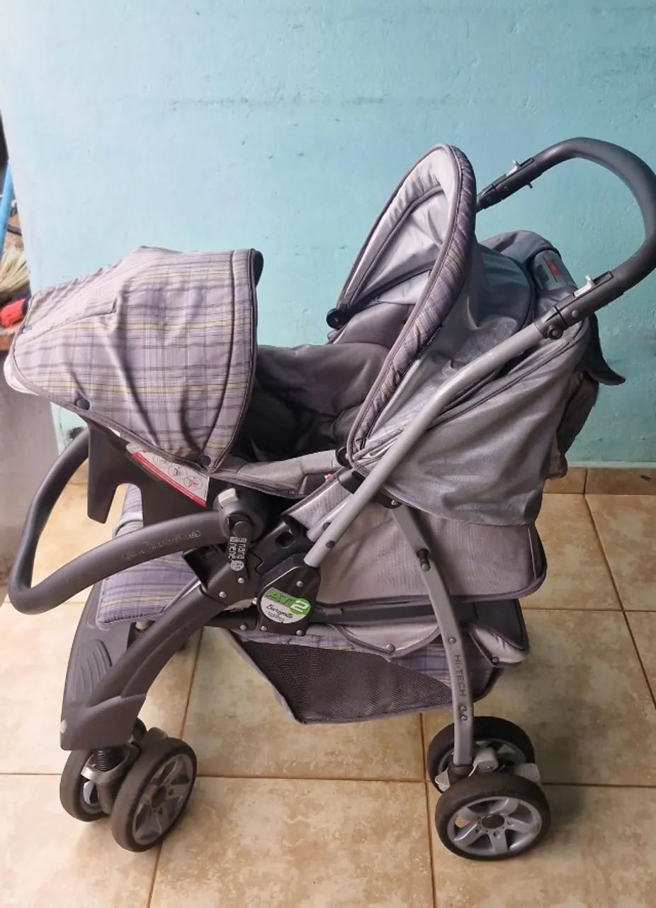 Carrinho de Bebê + Bebê Conforto