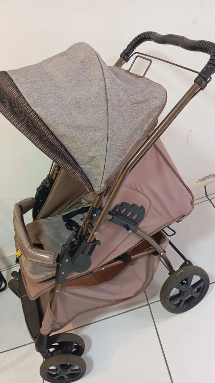 Carrinho de bebe semi novo 