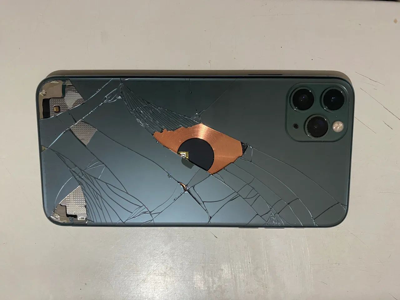 Carcaça IPhone 11 Pro Max - Retirada de peças  - Foto 3