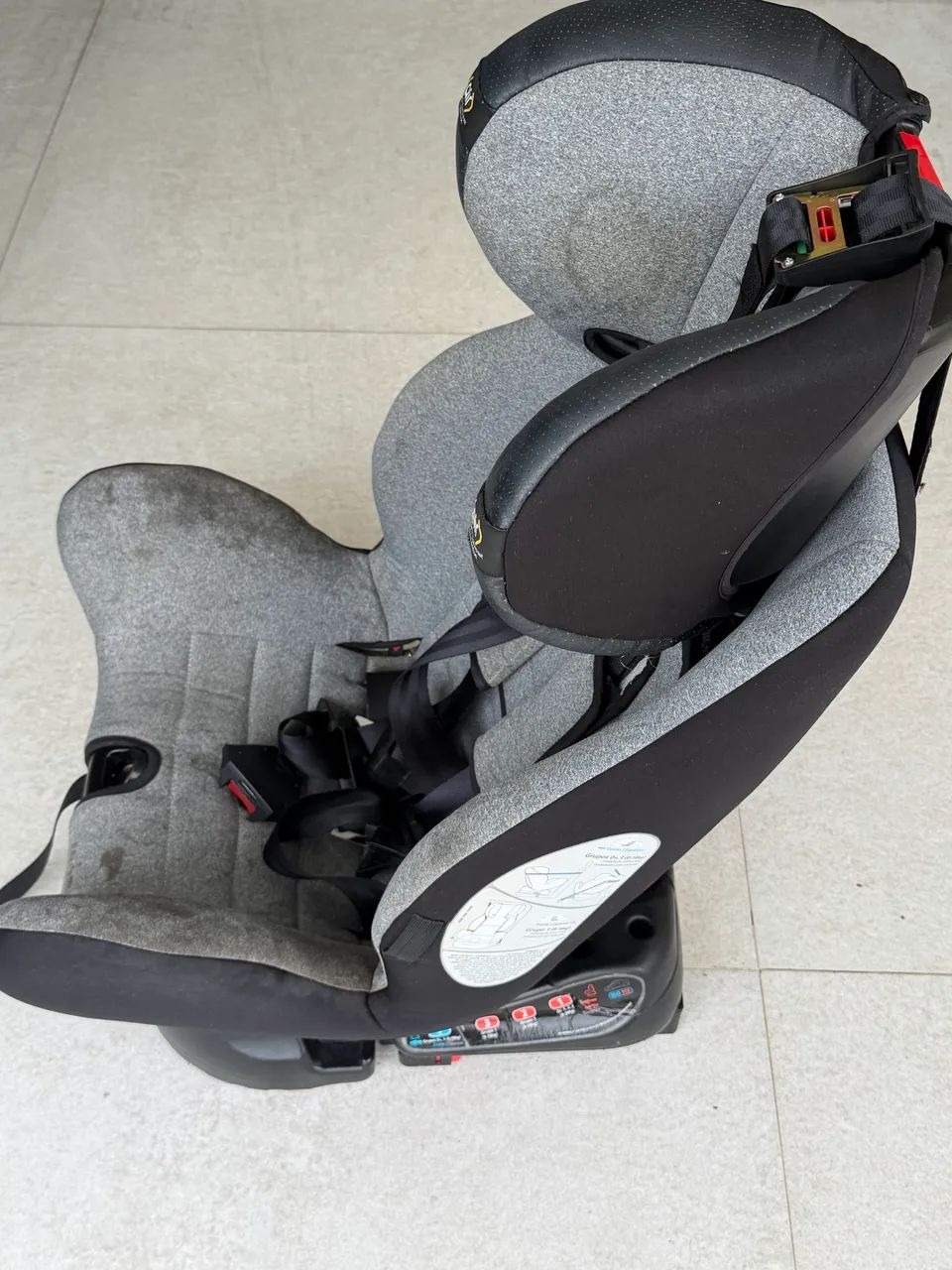 Cadeirinha Safety 1st com Isofix - Foto 2