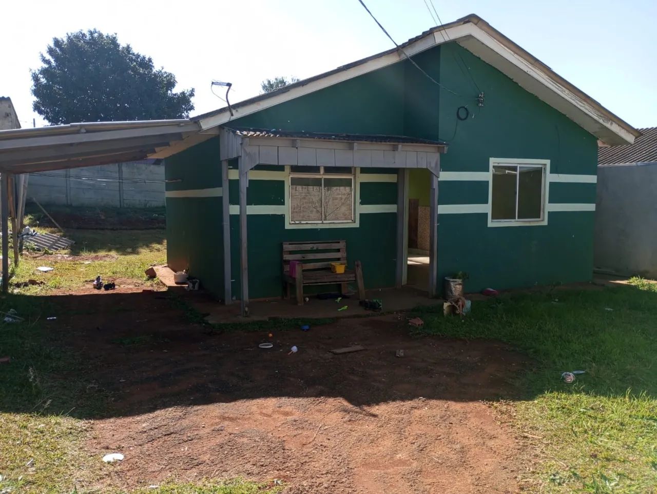CASA À VENDA NO CARÁ-CARÁ