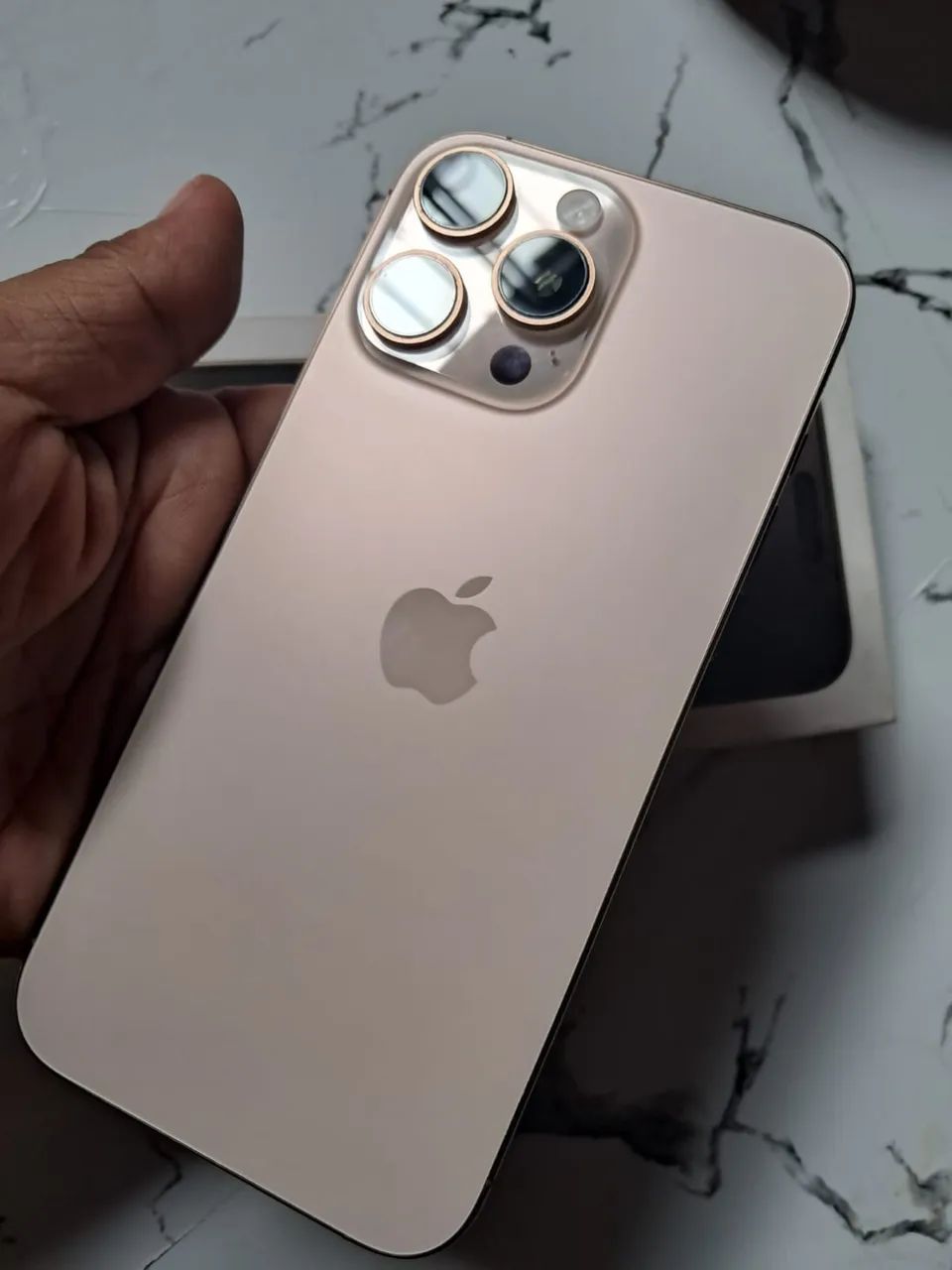iPhone 16 pro Max 256 -  Sem marcas de uso