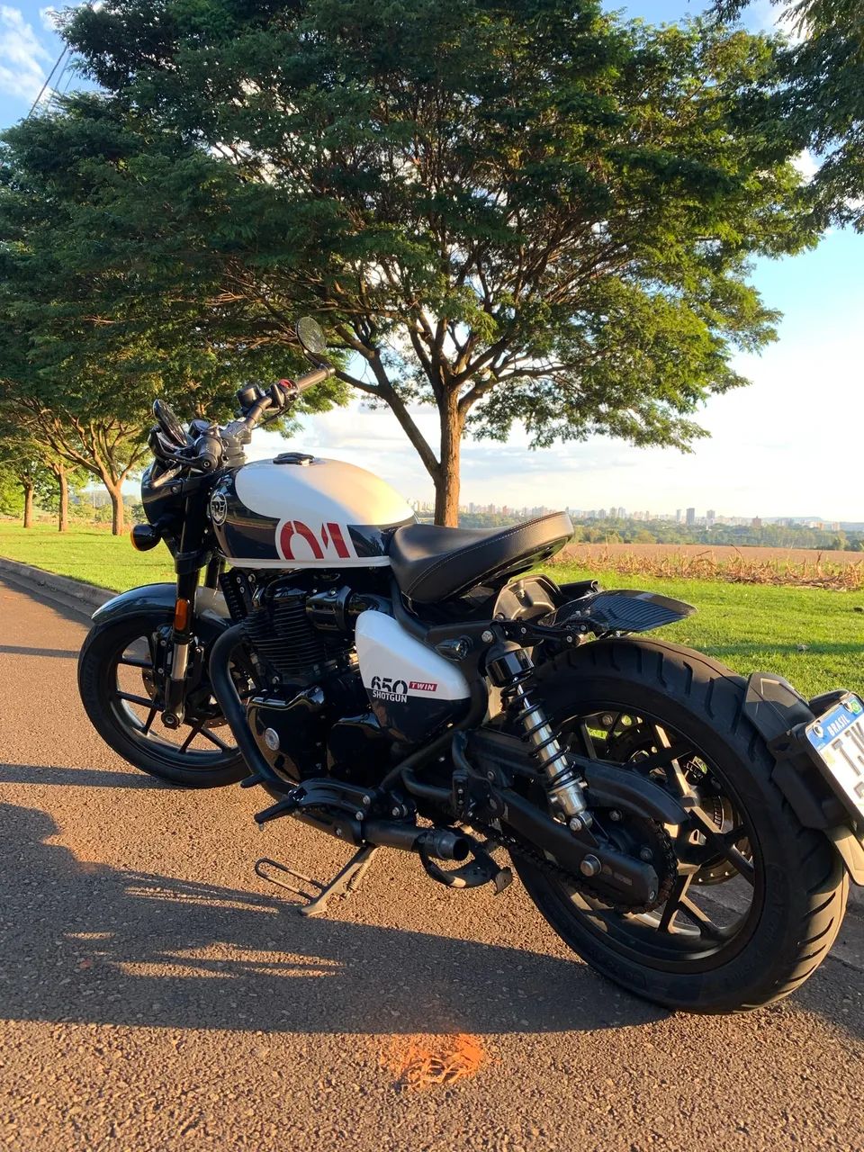Shotgun 650 custom  - Foto 4