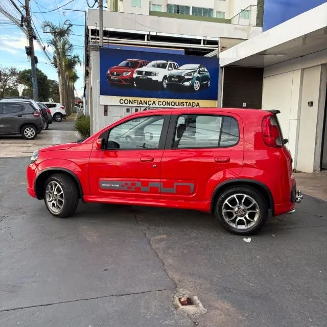 Fiat Uno Sporting 1.4 EVO Fire Flex 8V 4P 2013 - Foto 2