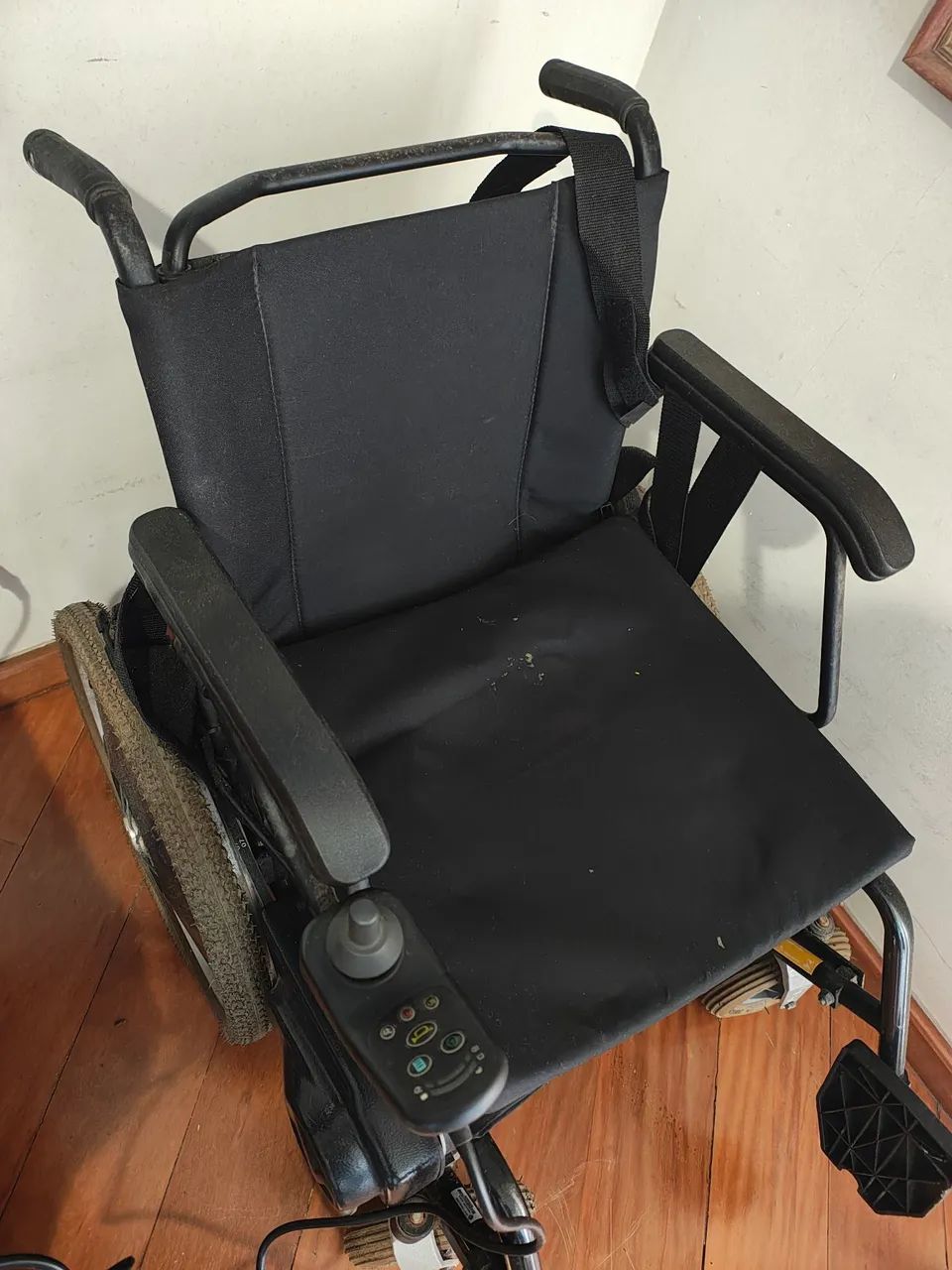 Vendo Cadeira de rodas Freedom Carbon  - Foto 4