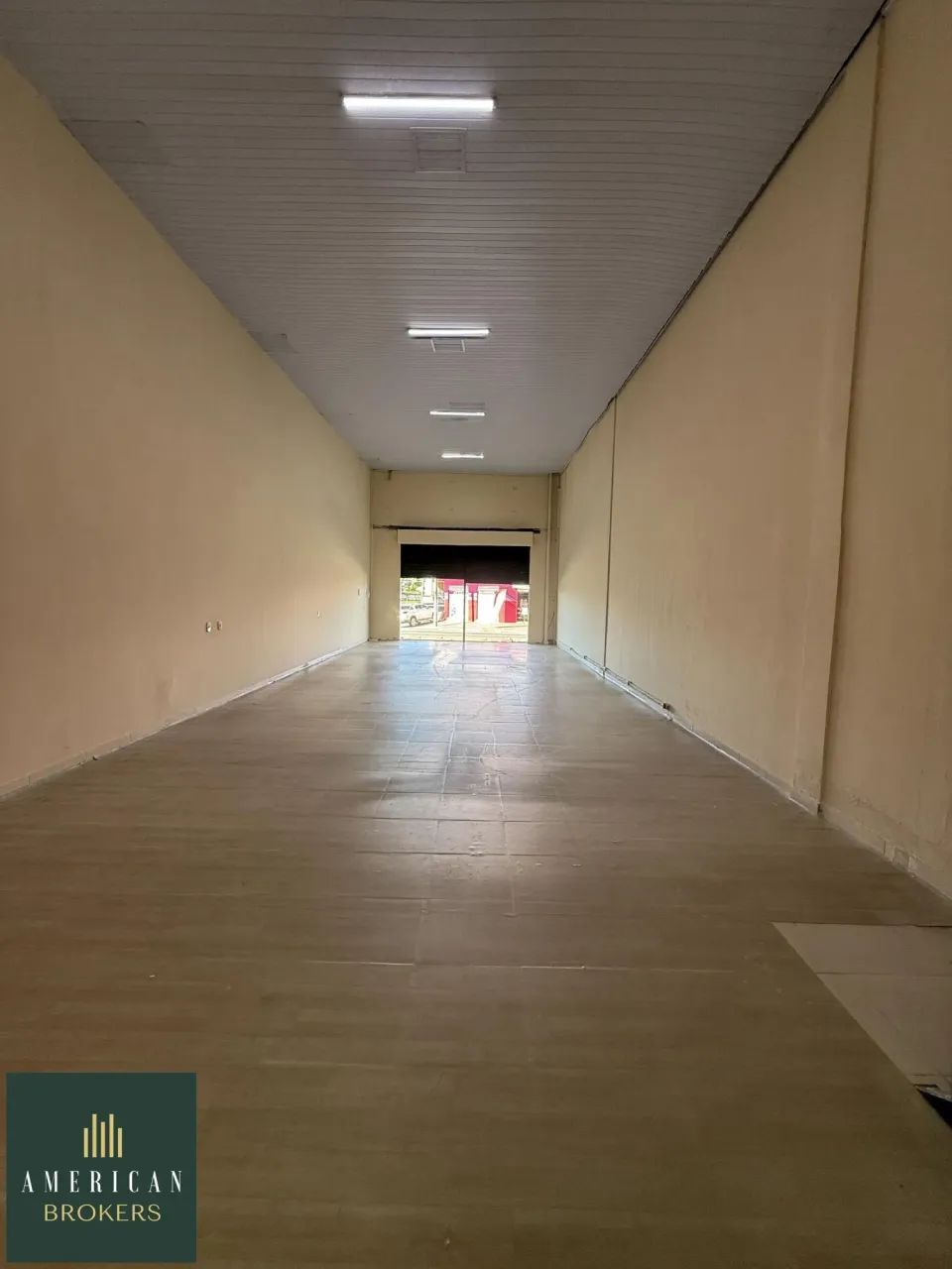 Sala Comercial Avenida Principal Proximo ao Camelódromo - Foto 2