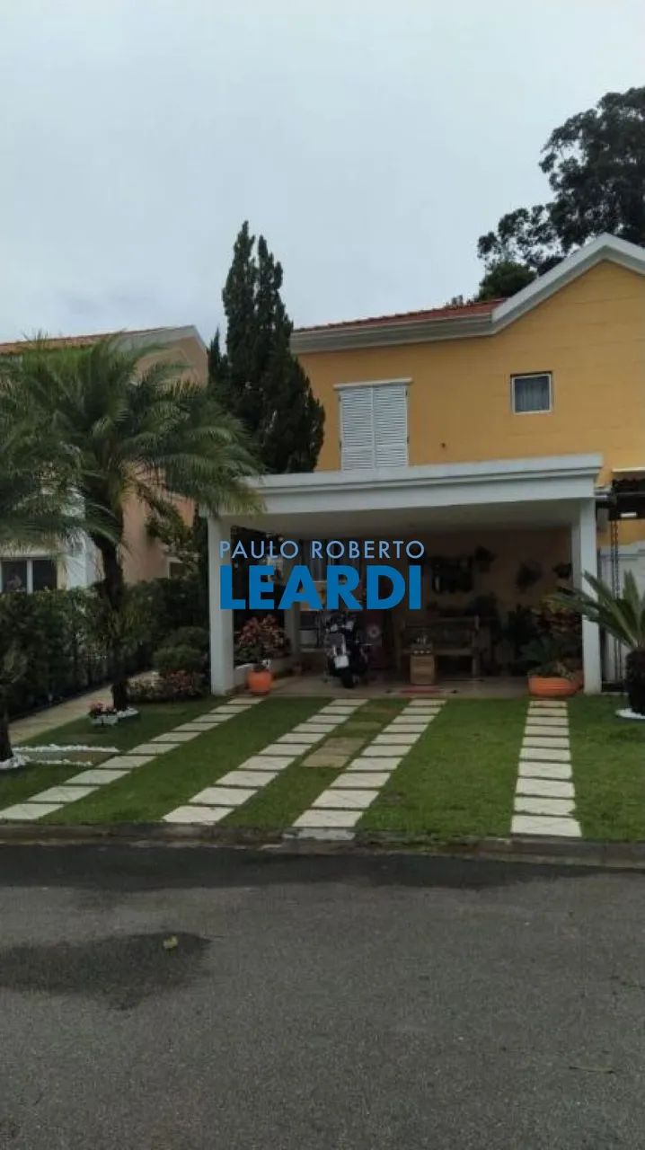 CASA EM CONDOMÍNIO - TAMBORÉ - SP