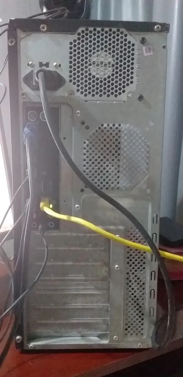 torre de computador usado  DualCore AMD Athlon II X2 250 - Foto 5