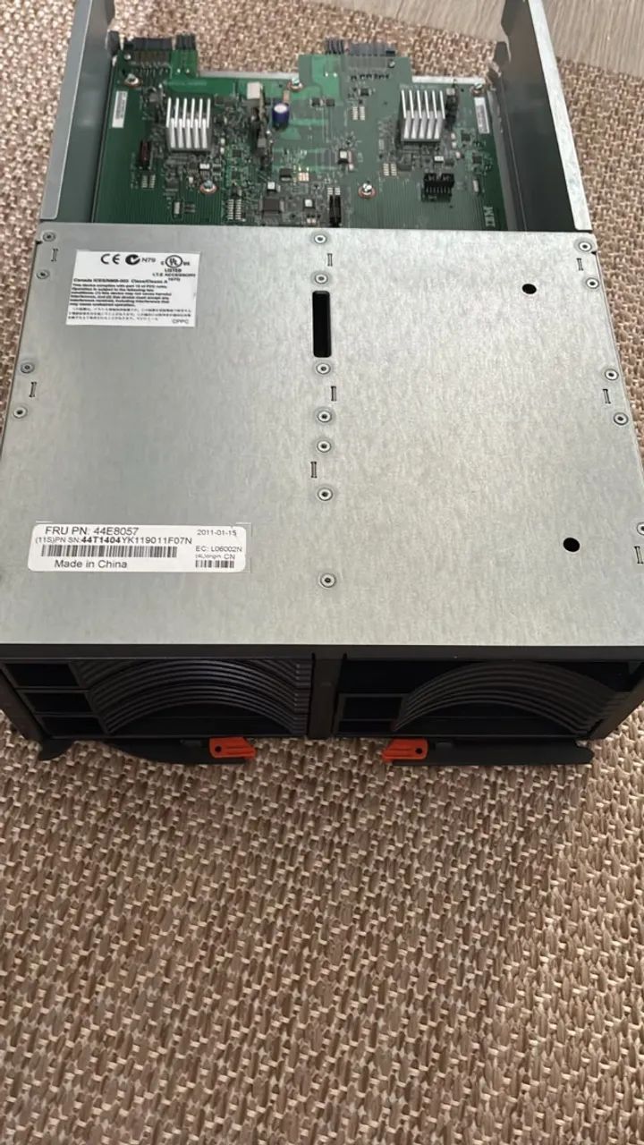 Módulo de Armazenamento IBM 44E8057 para BladeCenter S - Foto 4