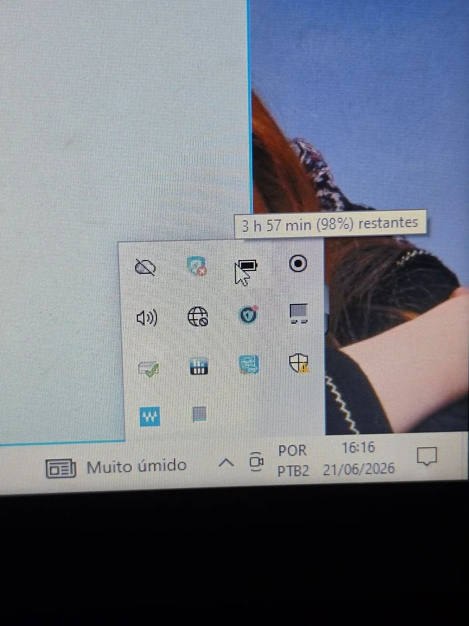 Notebook Dell i3 7020U, 4gb de ram, 1tb HD 