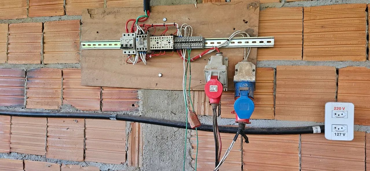 Vendo ou troco. Fabrica de tijolo ecológico completa. Chama aqui *55. 50mil - Foto 4