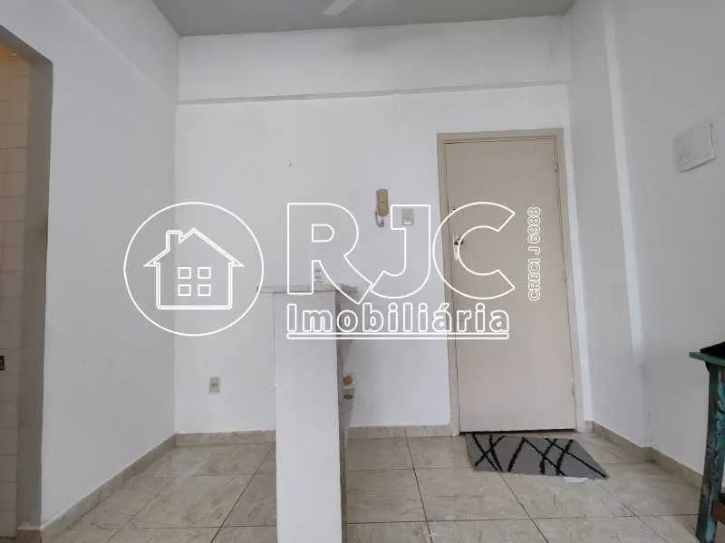 Kitnet/Conjugado : / Residencial / Praça da Bandeira - Foto 4