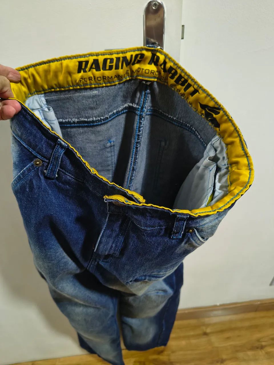 Calça jeans Motociclista com proteções  - Foto 4