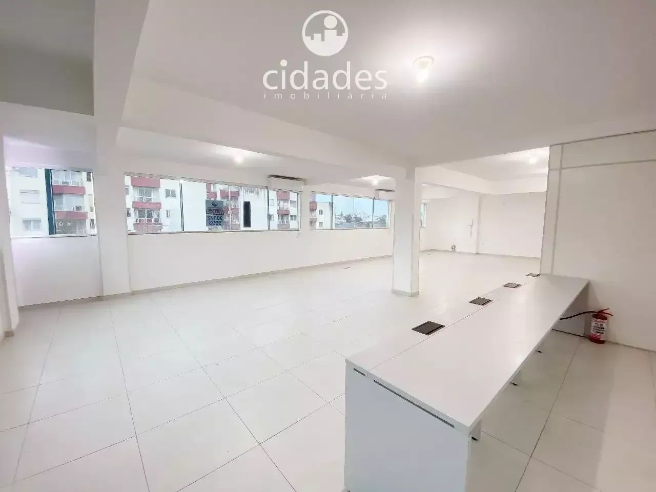 Aluguel de ampla sala comercial na região continental de Florianópolis - Foto 2