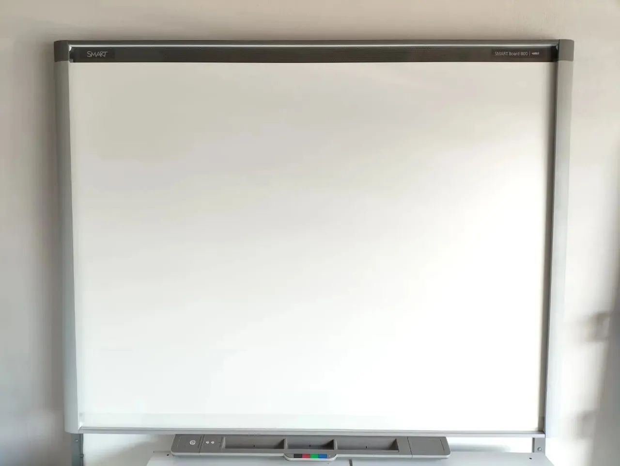 Tela Interativa Smart Board 800 - Sbx880 - 77 polegadas - Foto 2