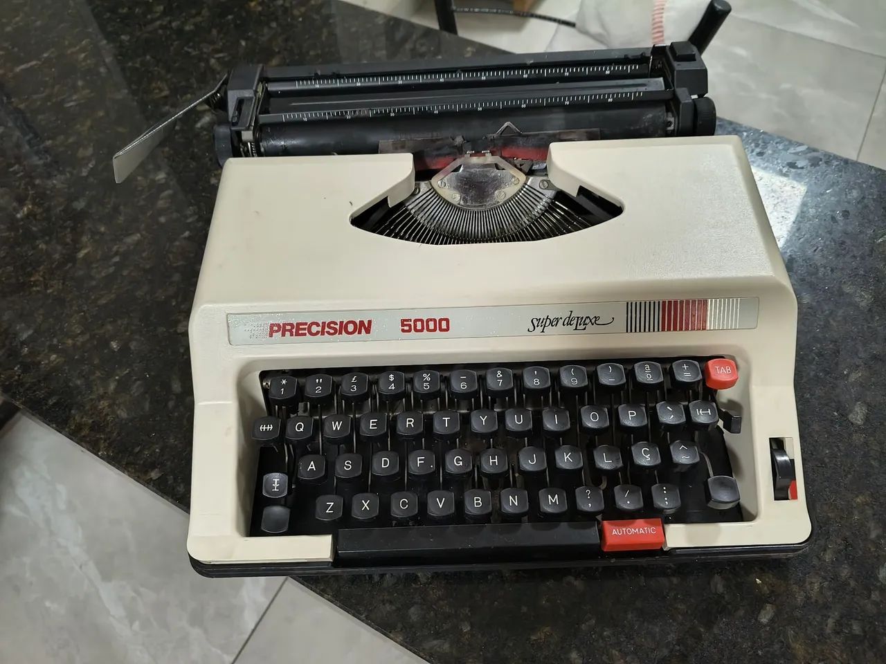 Máquina de escrever Precion 5000