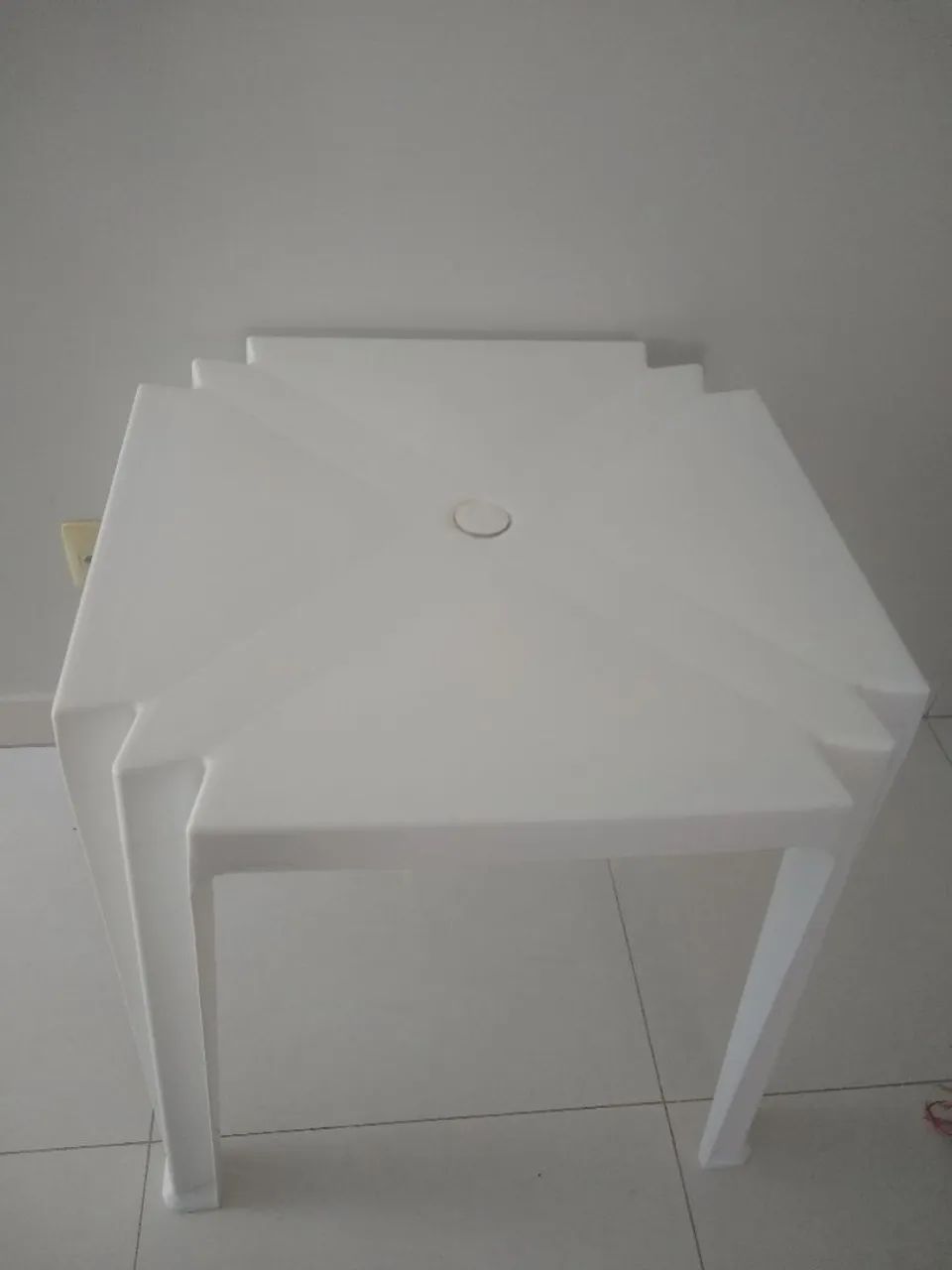 Mesa de plástico branca  - Foto 2
