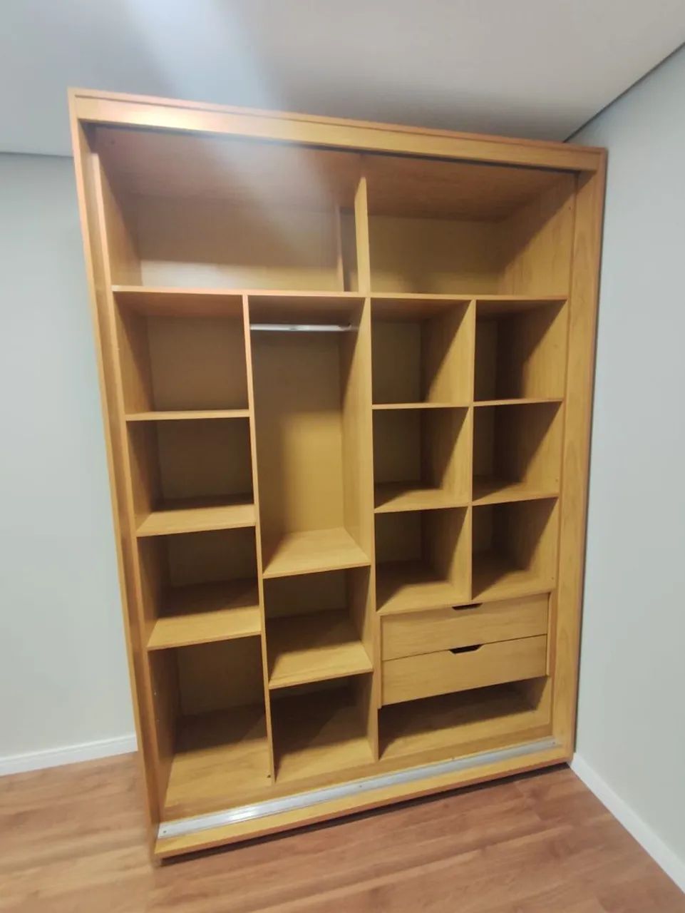 Guarda roupa Usado todo MDF  - Foto 2