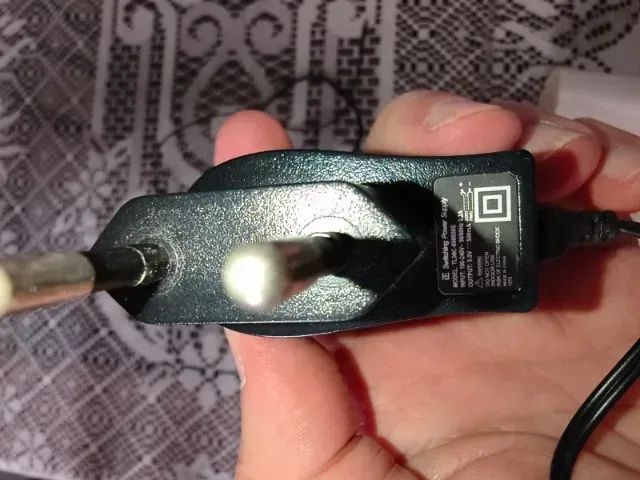 Rádio Relógio com Projetor em excelente estado. - Foto 2