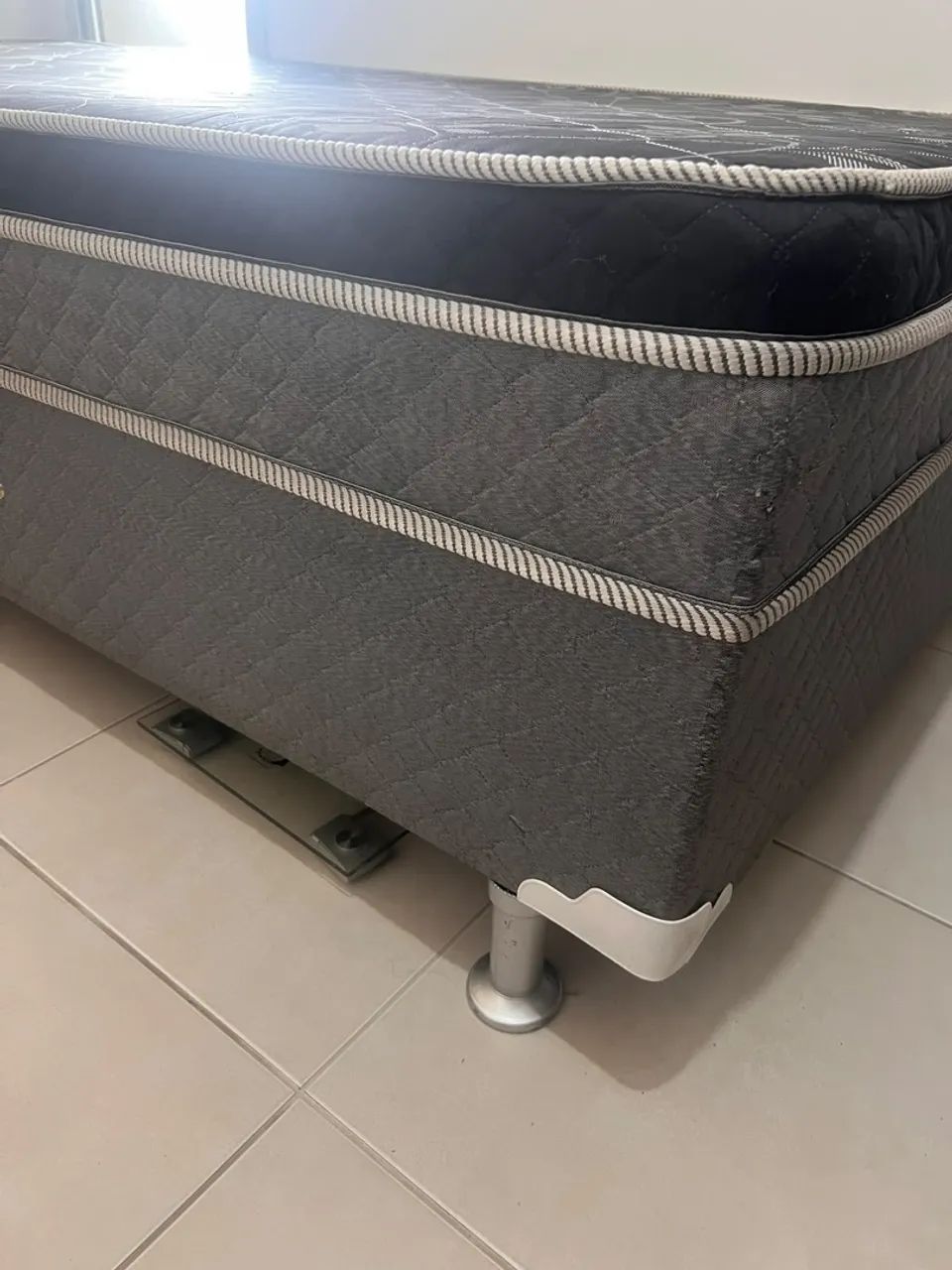 Vendo Cama Conjugada Solteiro - Foto 4