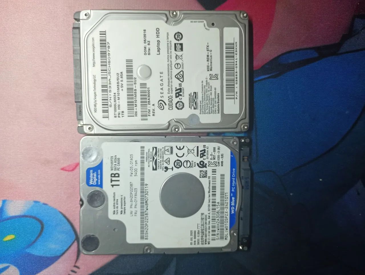 2 HD's De 1T (Funcionam perfeitamente).