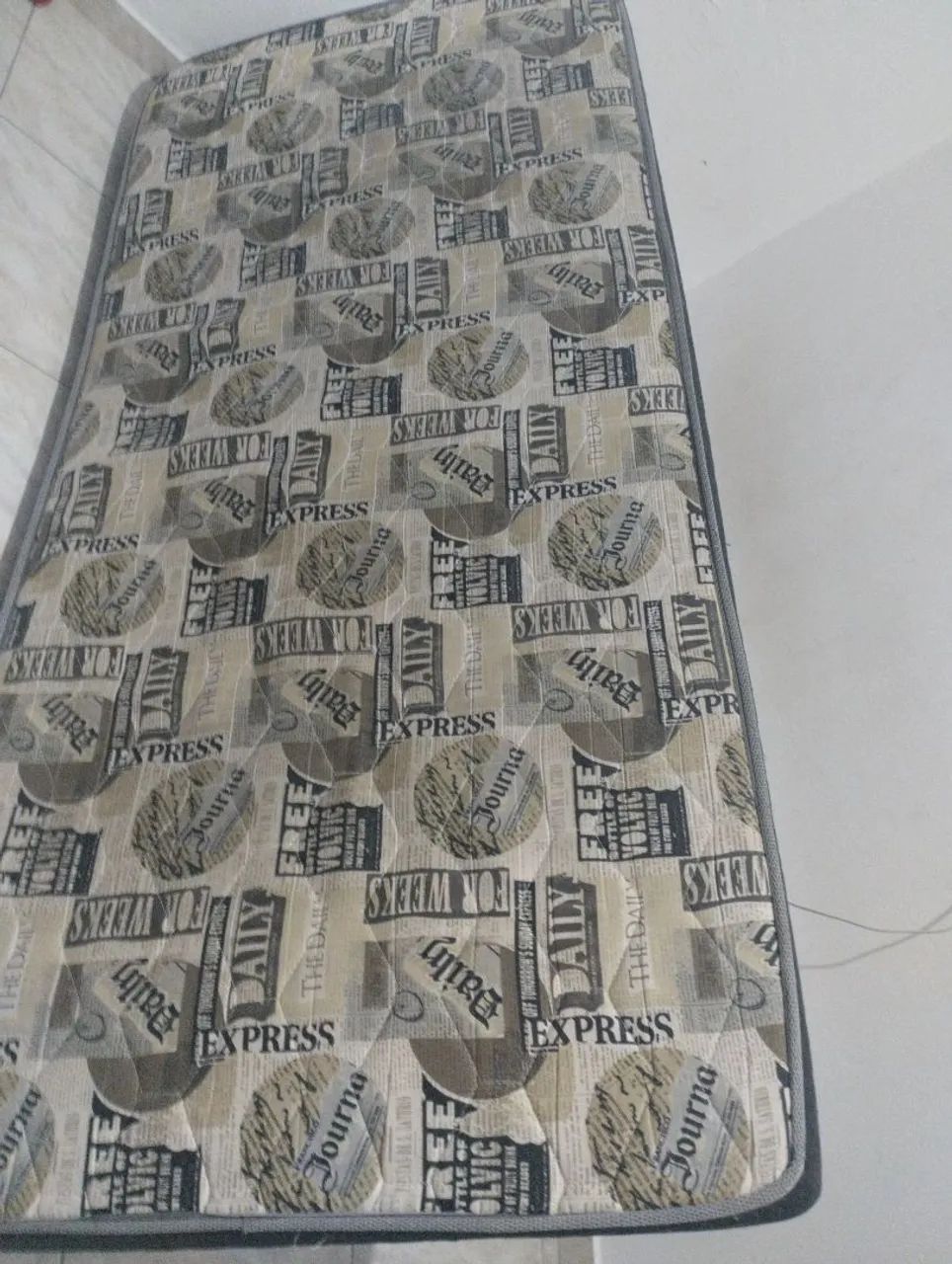 Cama Box Solteiro + Colchão - Seminova - Foto 4