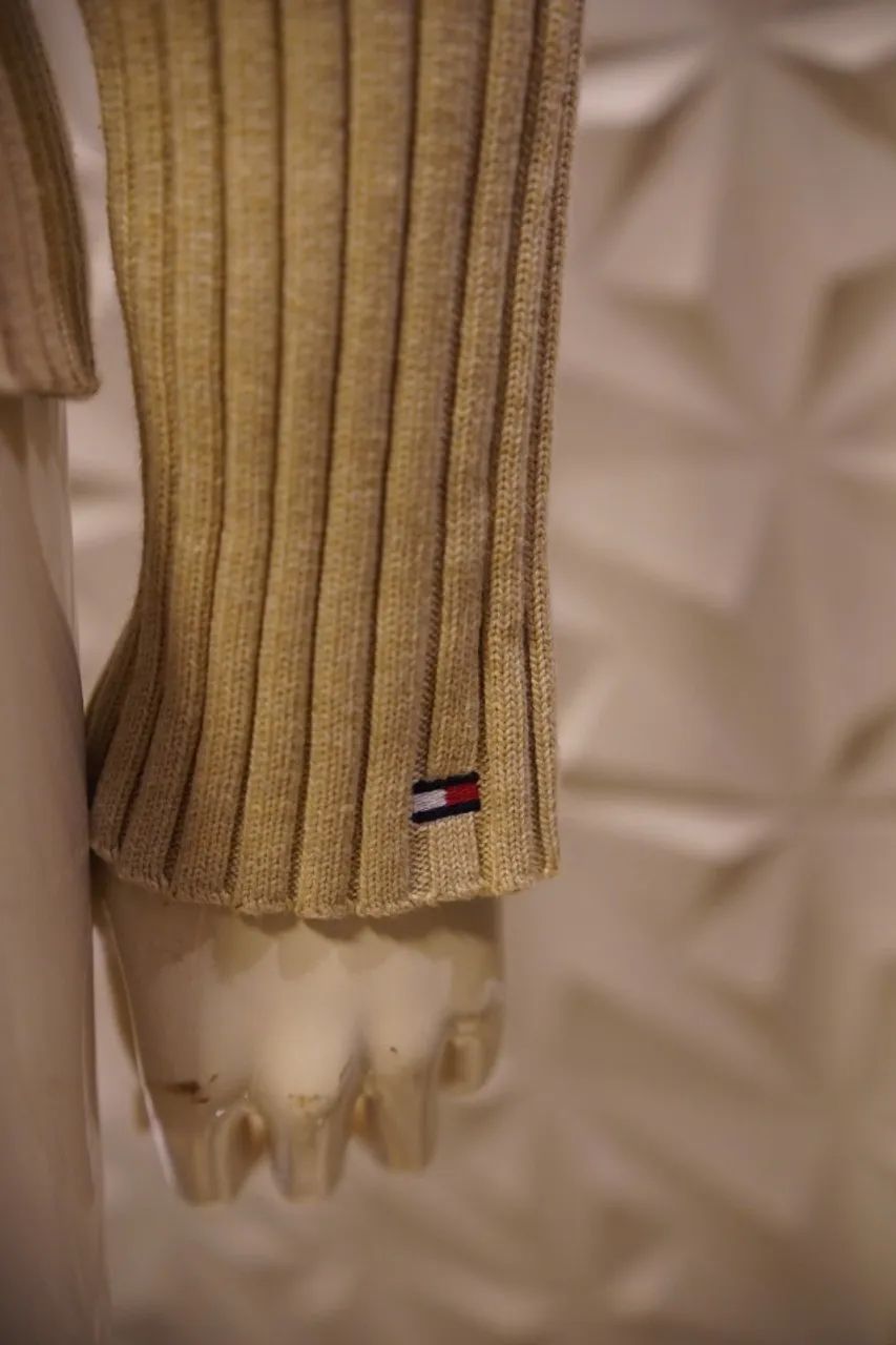 Sueter tommy hilfiger bege nova - Foto 4